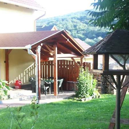 Napsugar * Kistolmacs